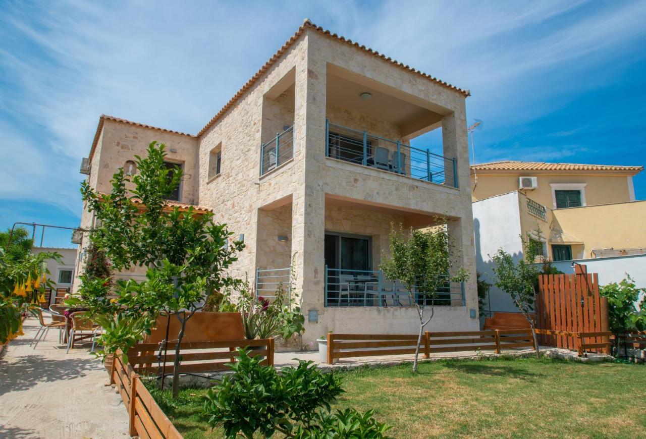 Liri'S Apartments Kalamákion Exterior foto